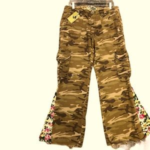 ReVibed camo Jeans